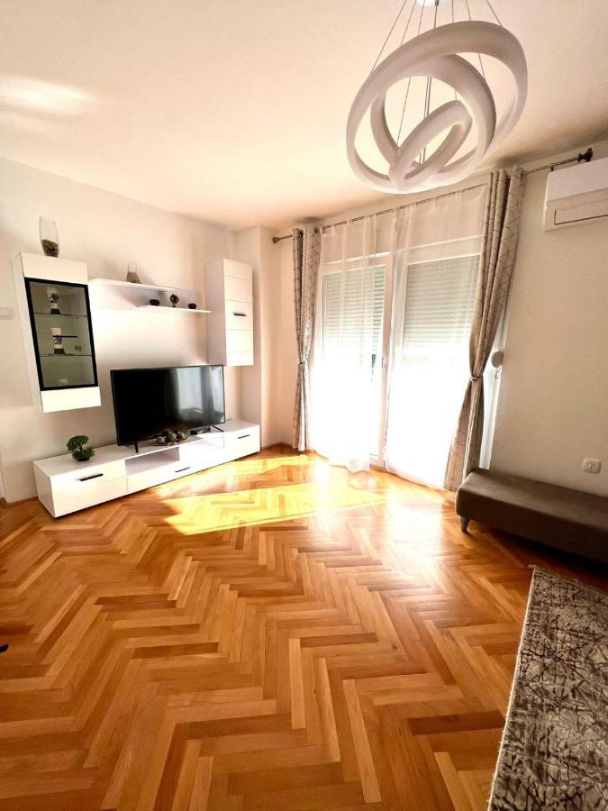 Lux Apartman Casablanca Pluzine Bagian luar foto