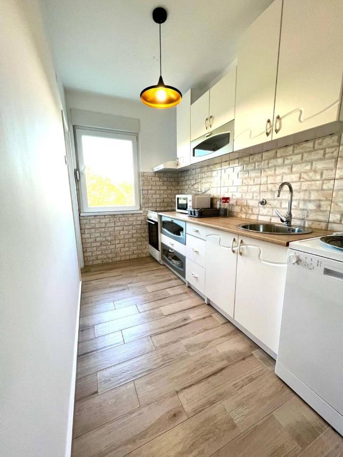 Lux Apartman Casablanca Pluzine Bagian luar foto