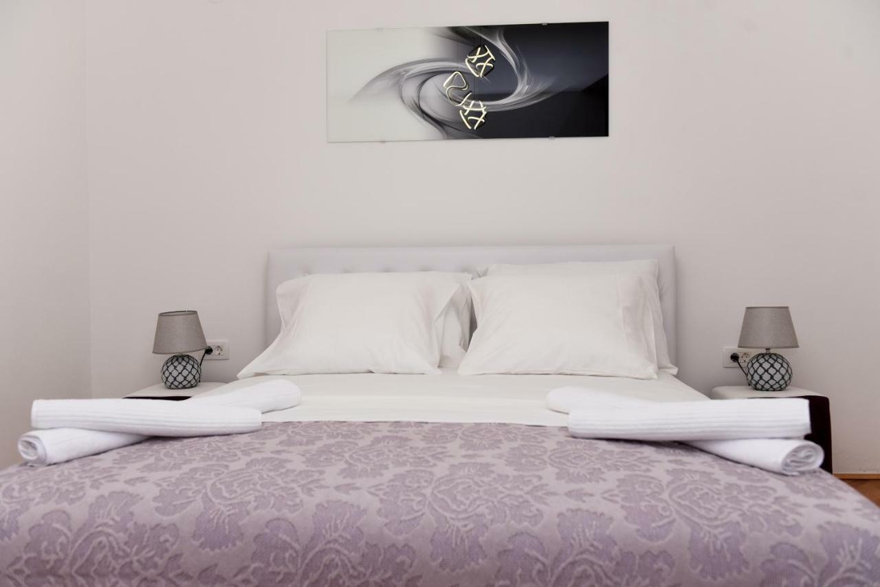 Lux Apartman Casablanca Pluzine Bagian luar foto